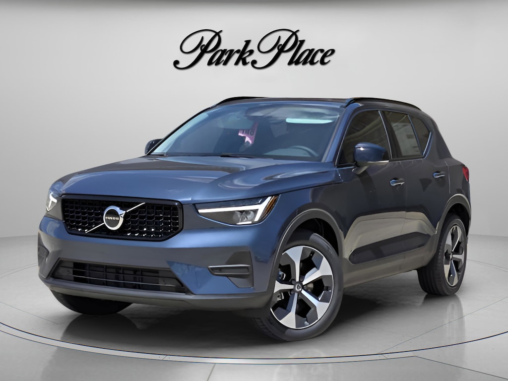 Certified 2026 Volvo XC40 B5 Core SUV