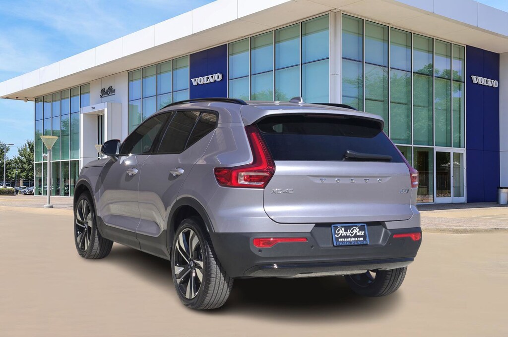 New 2026 Volvo XC40 B5 Plus SUV