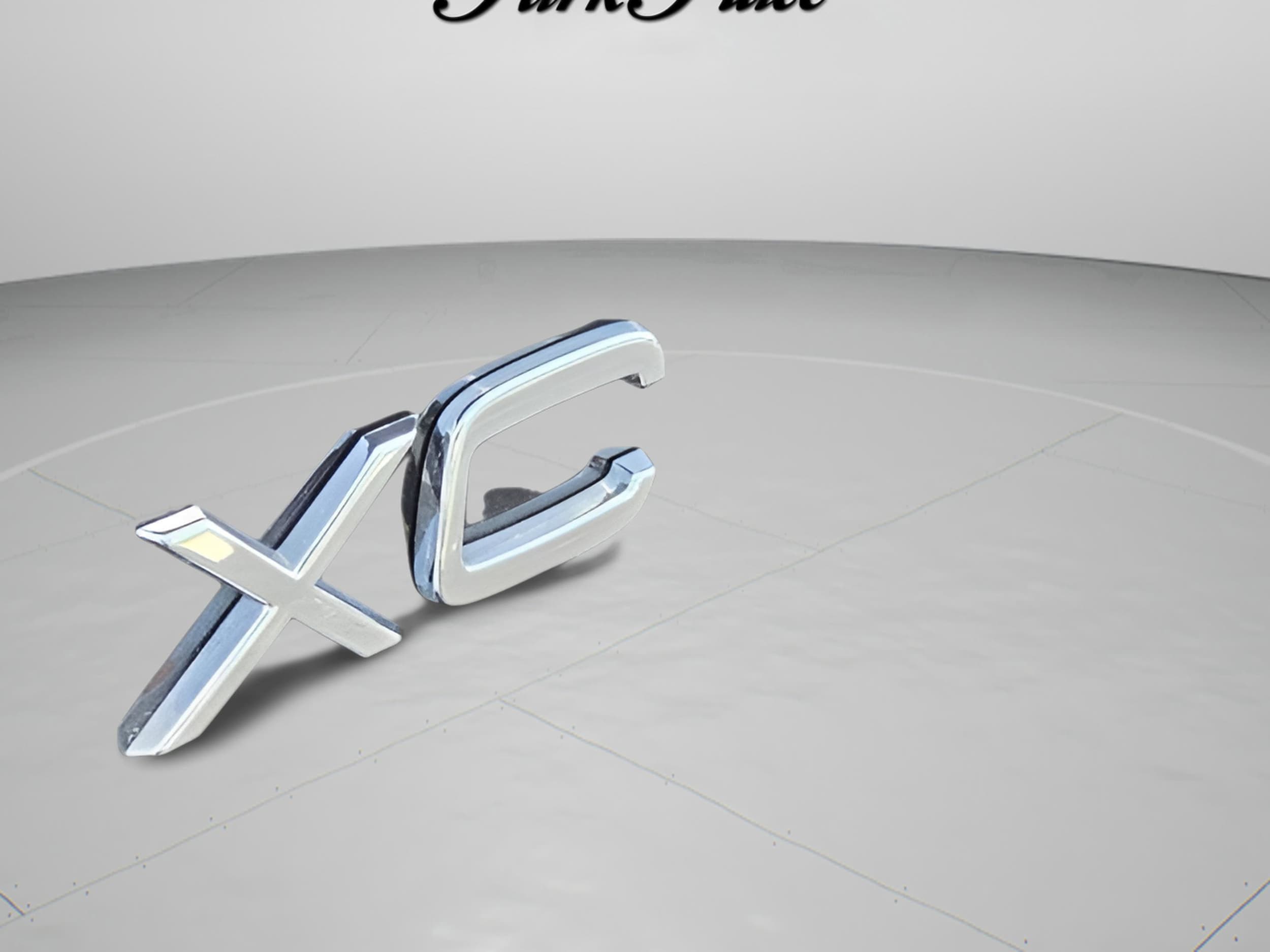 2025 Volvo XC90 Plus - Photo 18