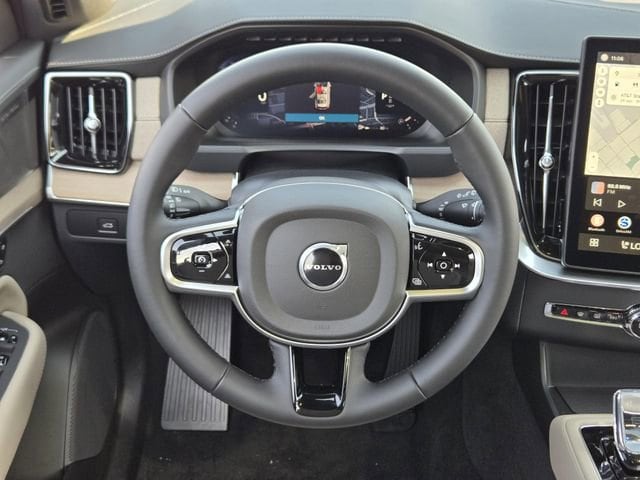 2026 Volvo XC90 Plus - Photo 21