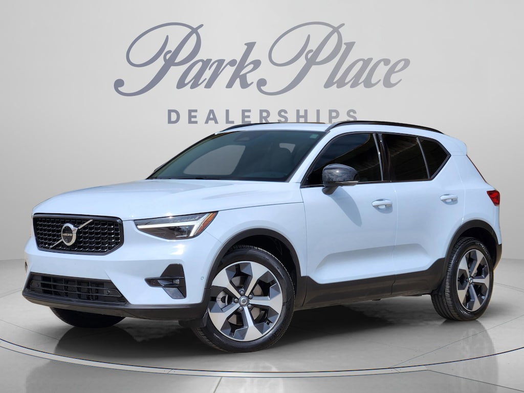 Used 2026 Volvo XC40 Plus SUV