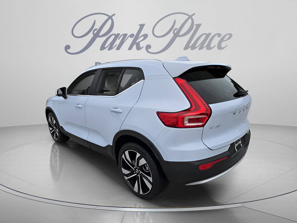 Certified 2025 Volvo XC40 B5 Ultra Bright Theme SUV