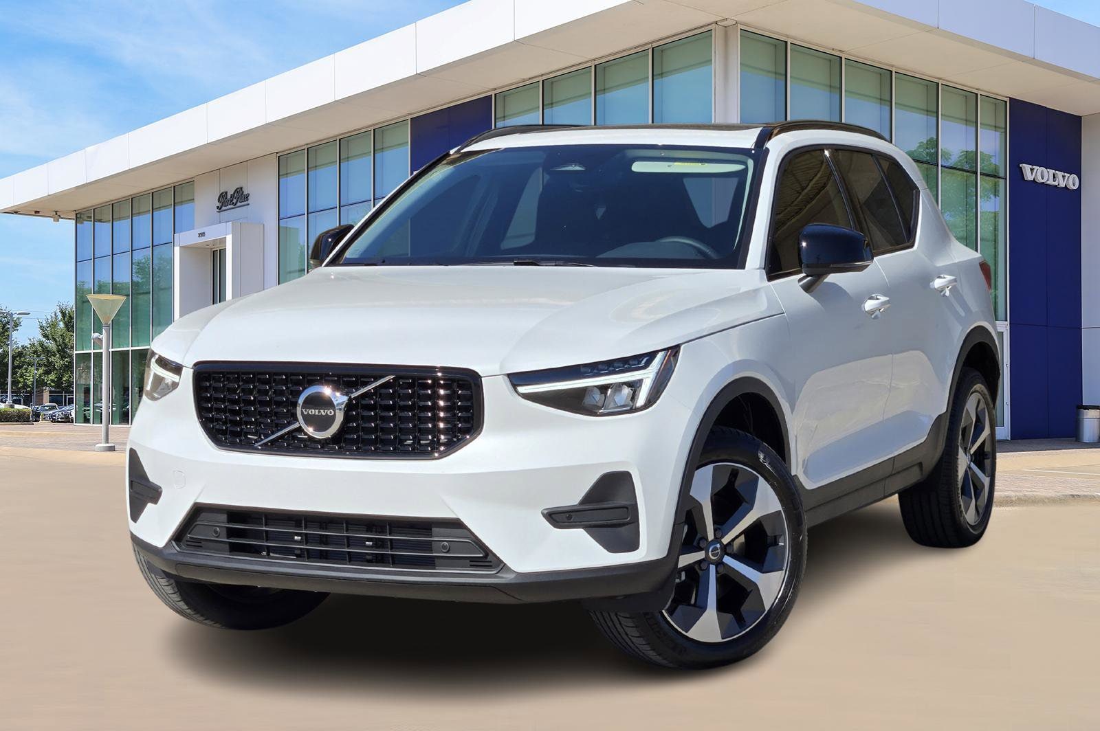 2026 Volvo XC40 Core