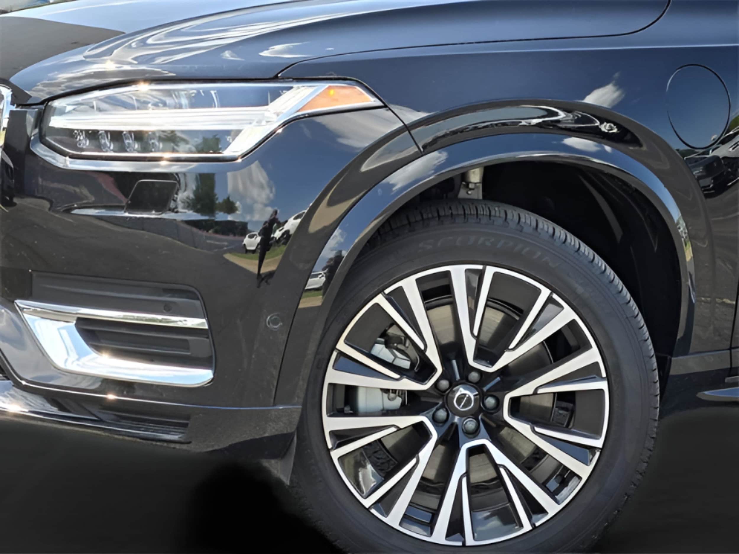 2025 Volvo XC90 Plus - Photo 11