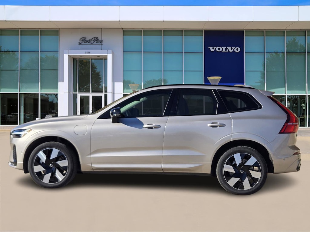 Used 2025 Volvo XC60 plug-in hybrid Plus SUV