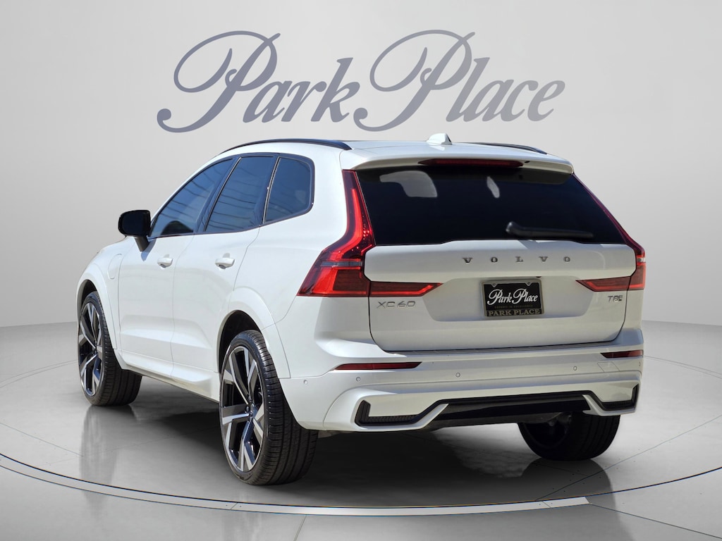 New 2026 Volvo XC60 plug-in hybrid T8 Ultra SUV