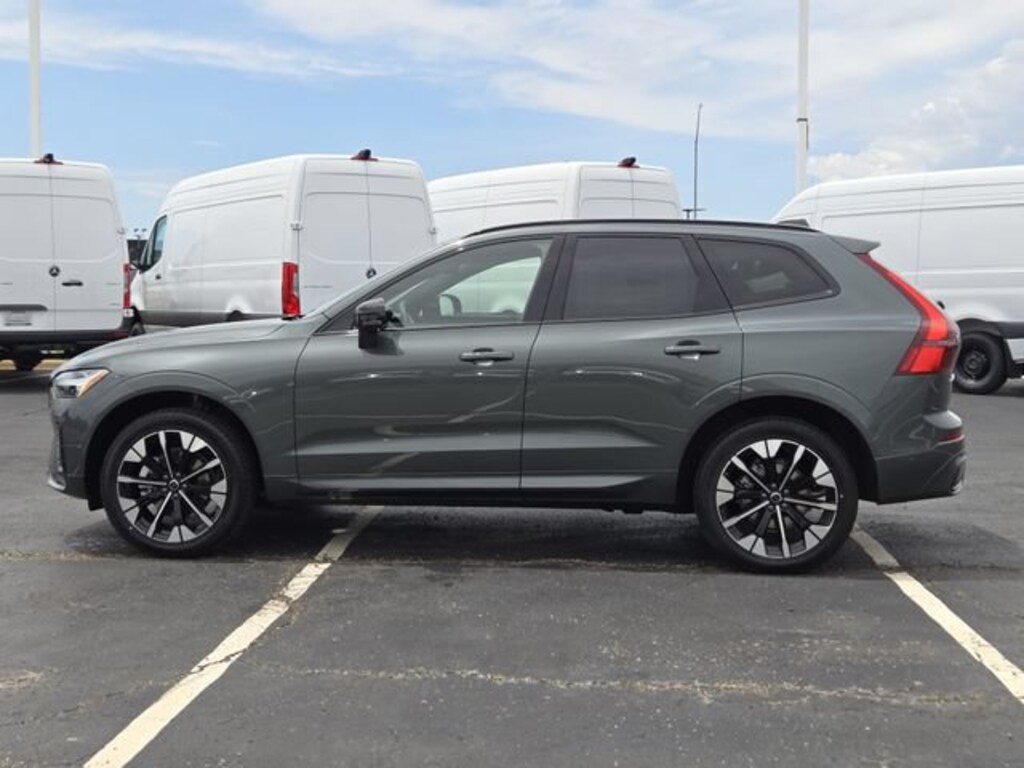 New 2026 Volvo XC60 B5 Plus SUV