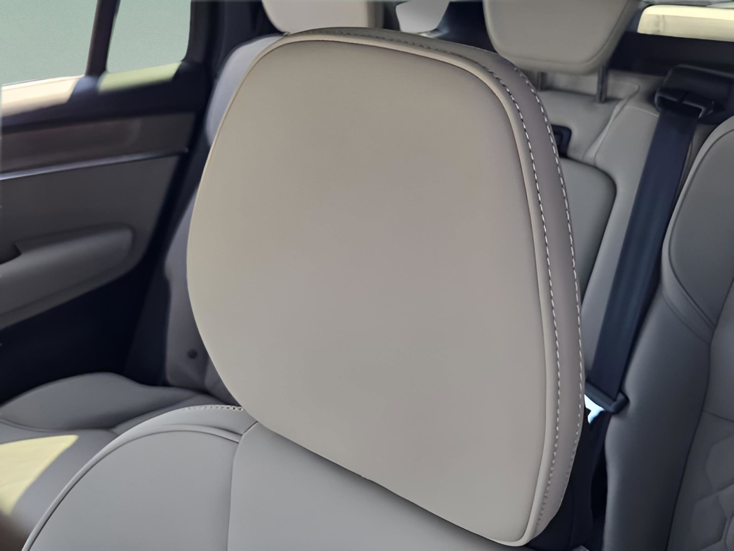 2026 Volvo XC90 Plus - Photo 11