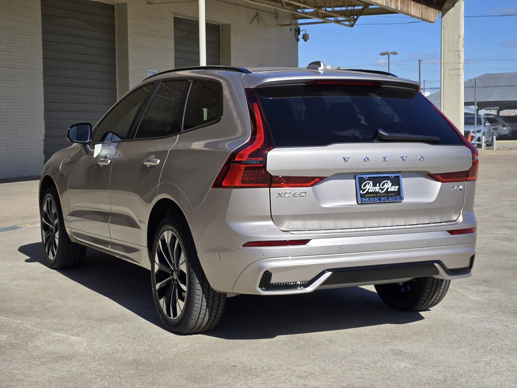 New 2026 Volvo XC60 plug-in hybrid T8 Plus SUV