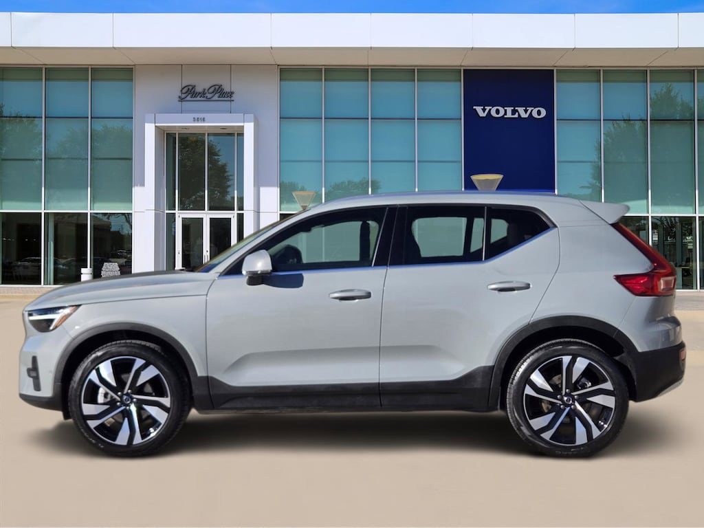 Used 2025 Volvo XC40 Plus Bright Theme SUV