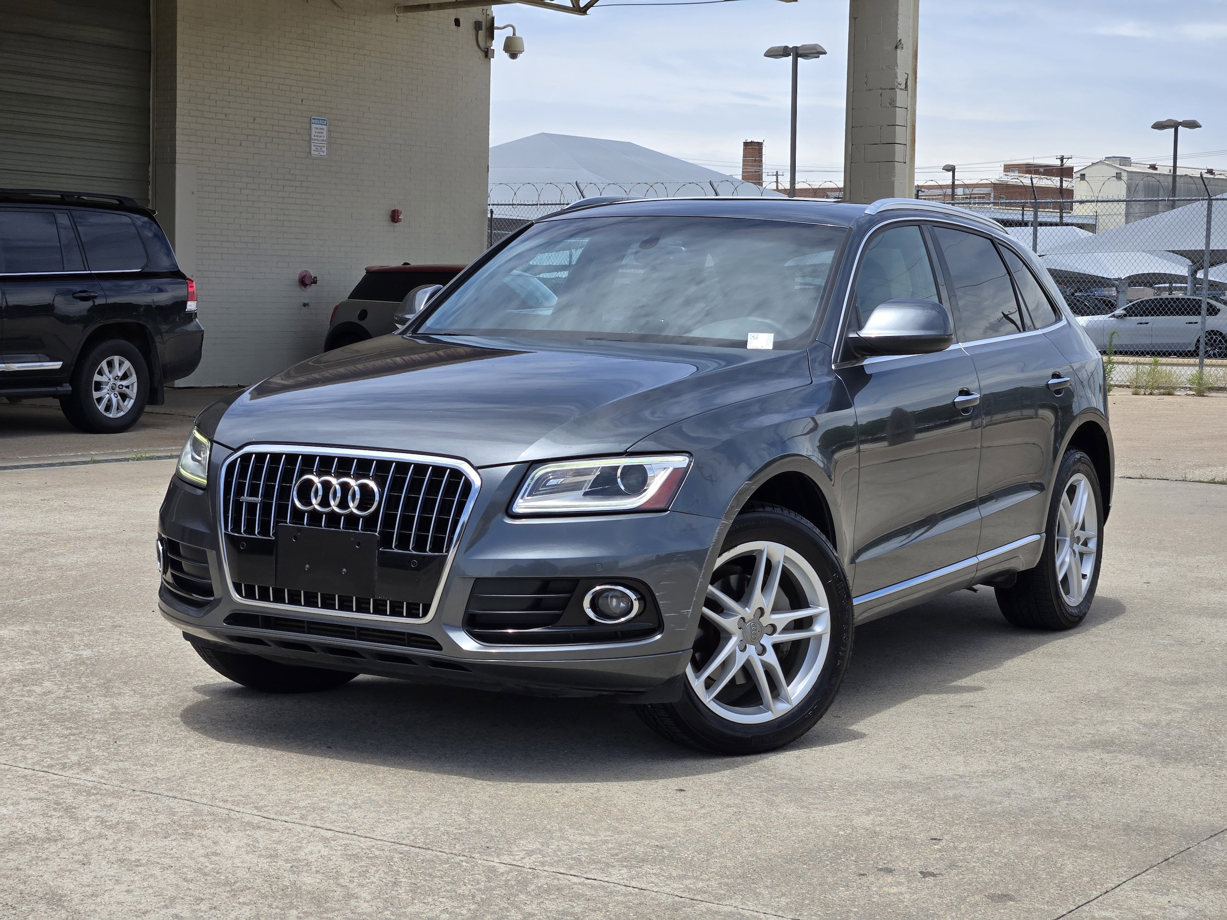 2015 Audi Q5 2.0T quattro tiptronic Premium Plus's photo