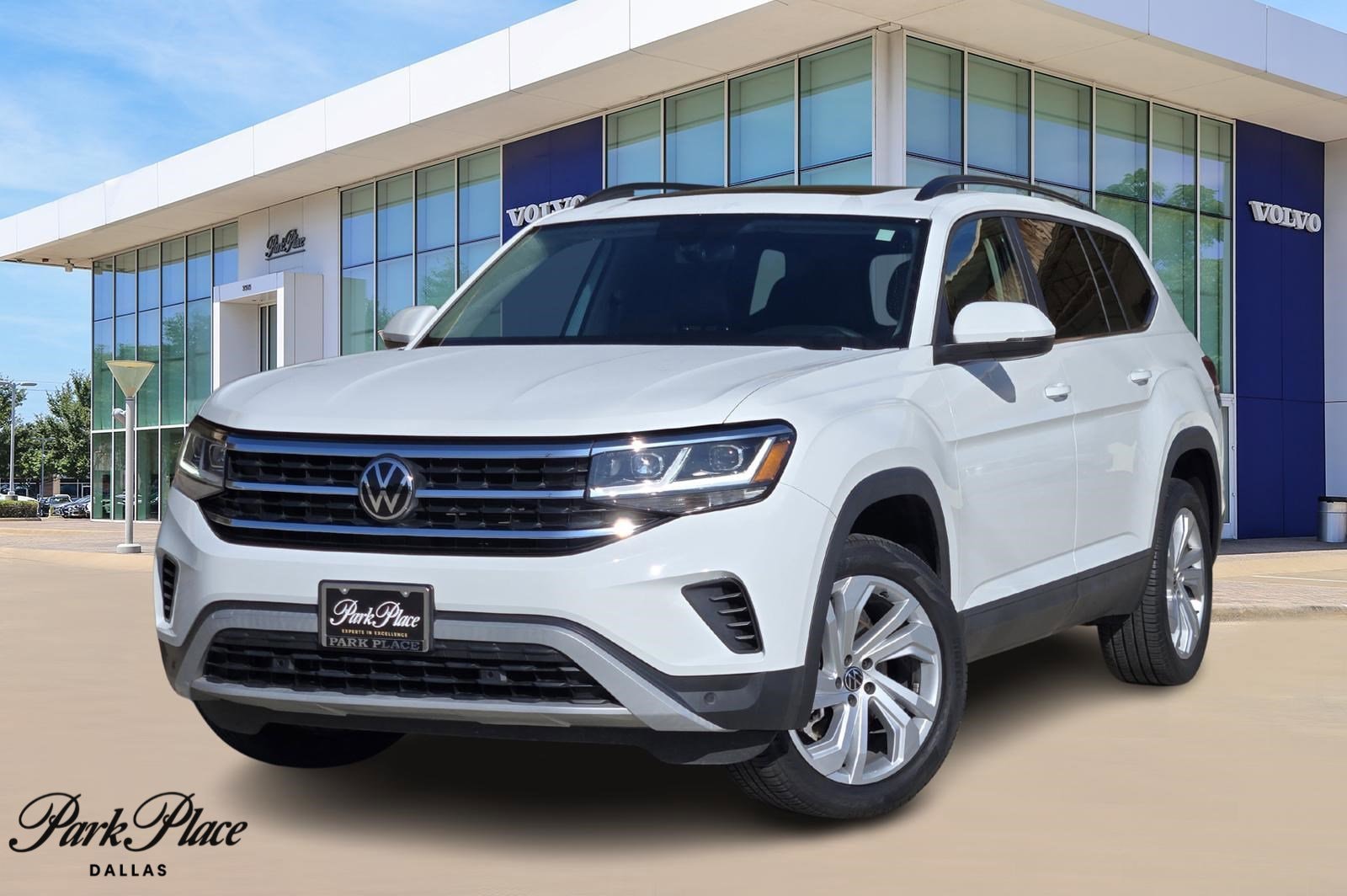 2023 Volkswagen Atlas SE w/Tech's photo