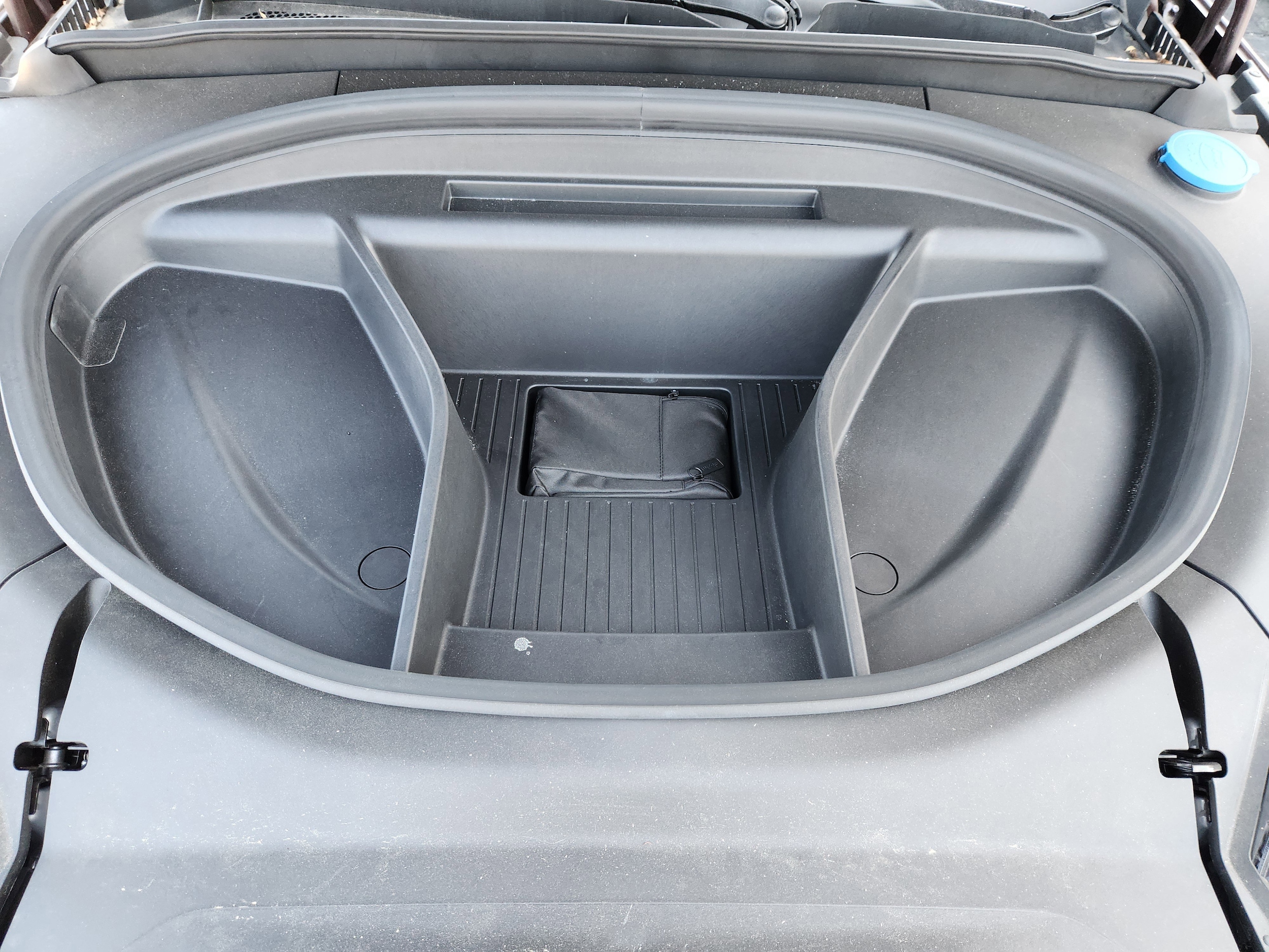 2025 Volvo EX90 Ultra - Photo 28