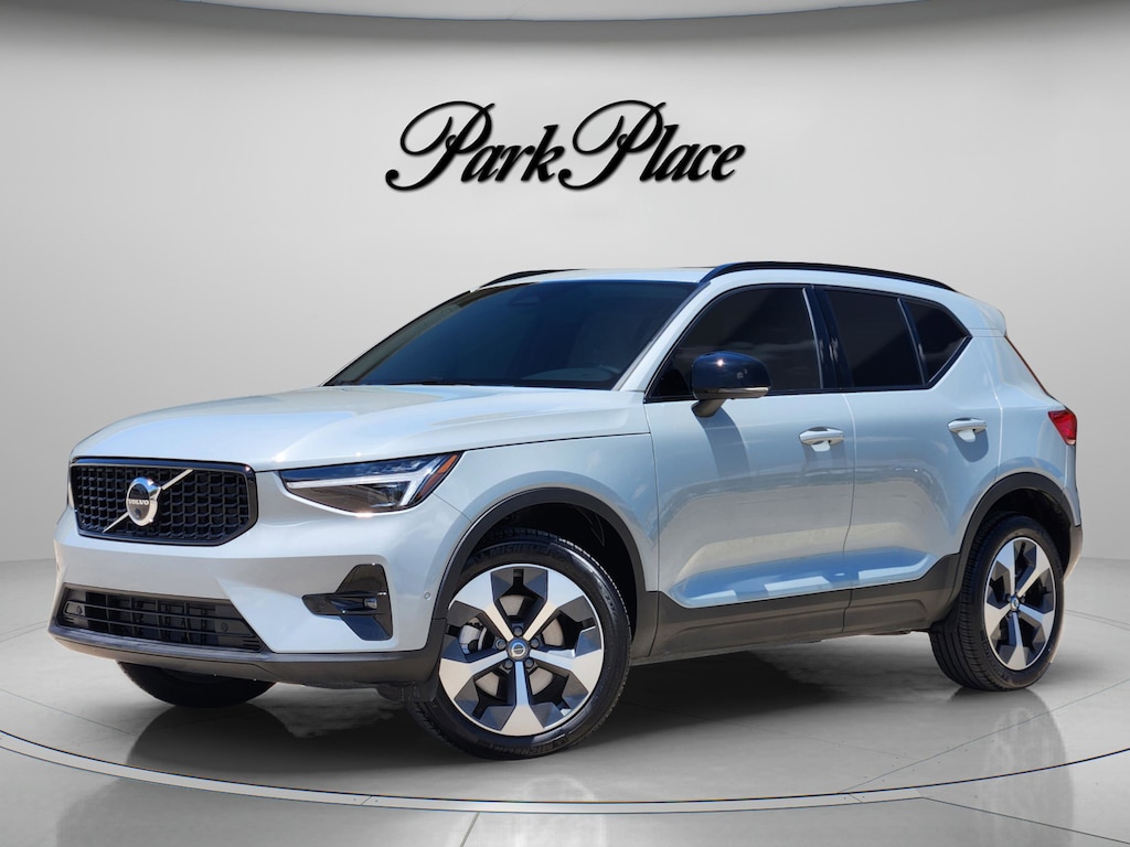 Certified 2026 Volvo XC40 B5 Plus SUV
