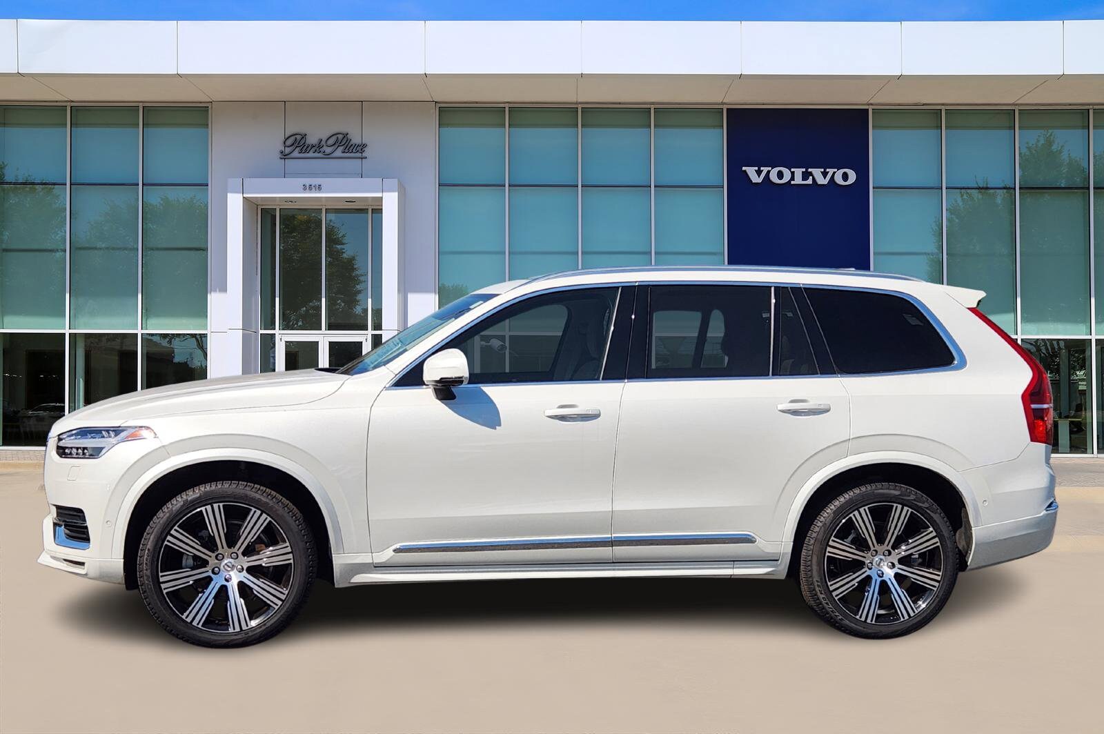 2025 Volvo XC90 Plus photo 3