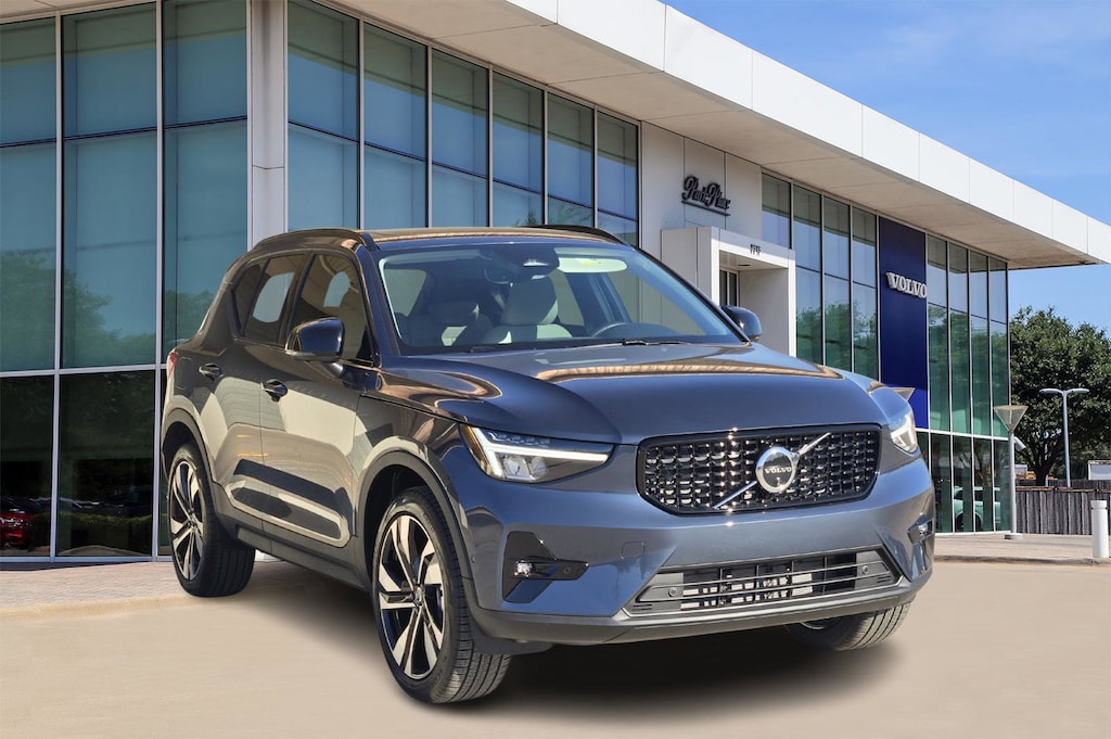 New 2026 Volvo XC40 B4 Plus SUV