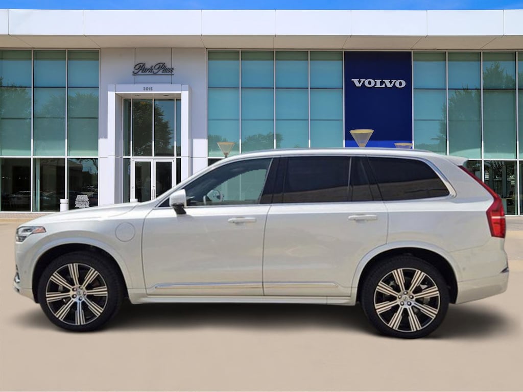 Used 2025 Volvo XC90 plug-in hybrid T8 Ultra SUV
