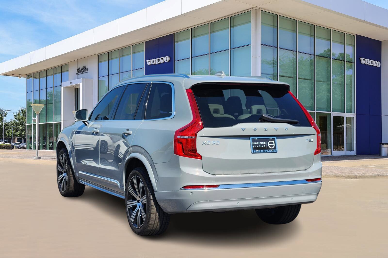 2025 Volvo XC90 photo 2
