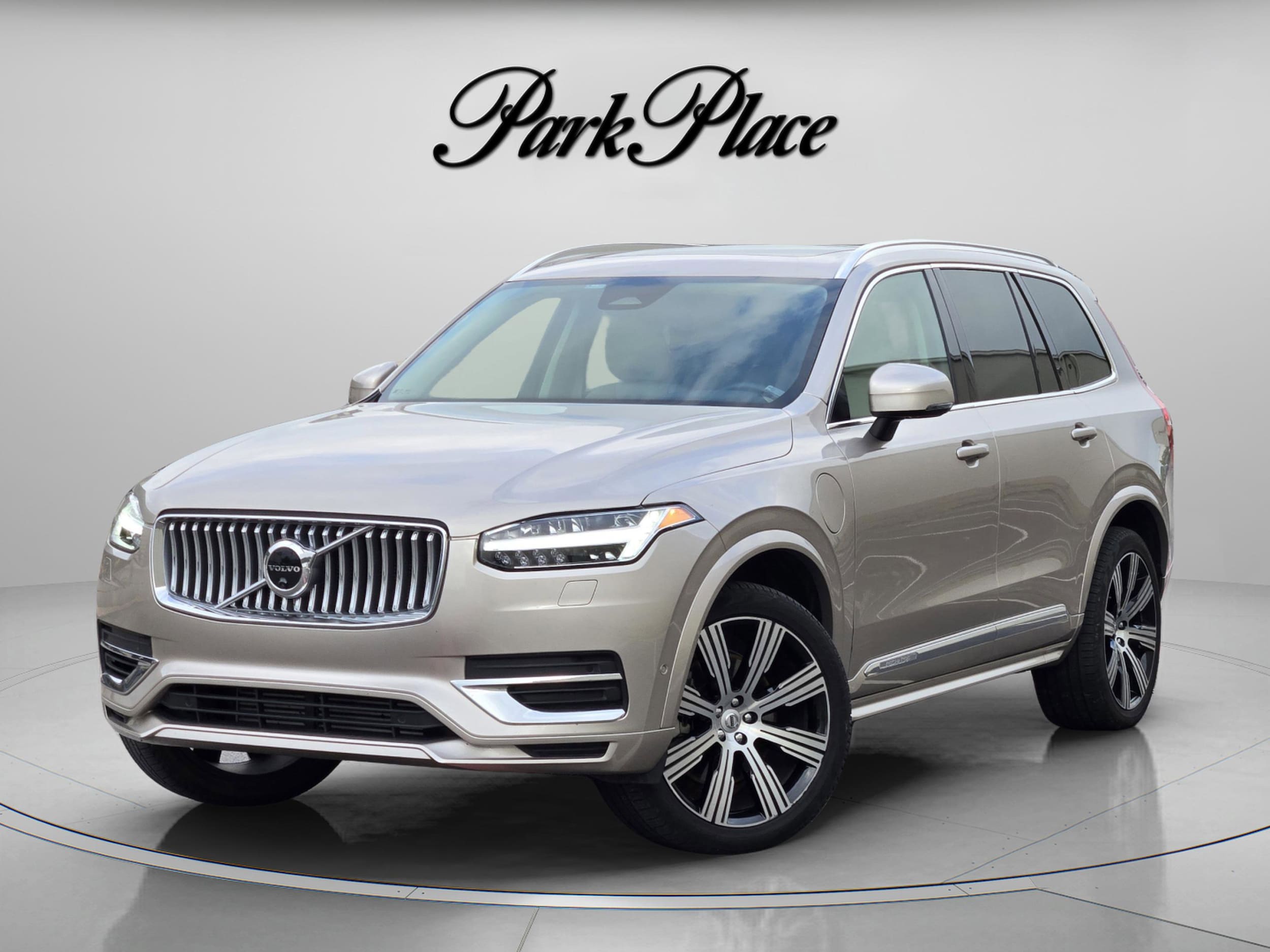 2023 Volvo XC90 T8 Recharge Plus Bright Theme 7-Seat 4WD's photo