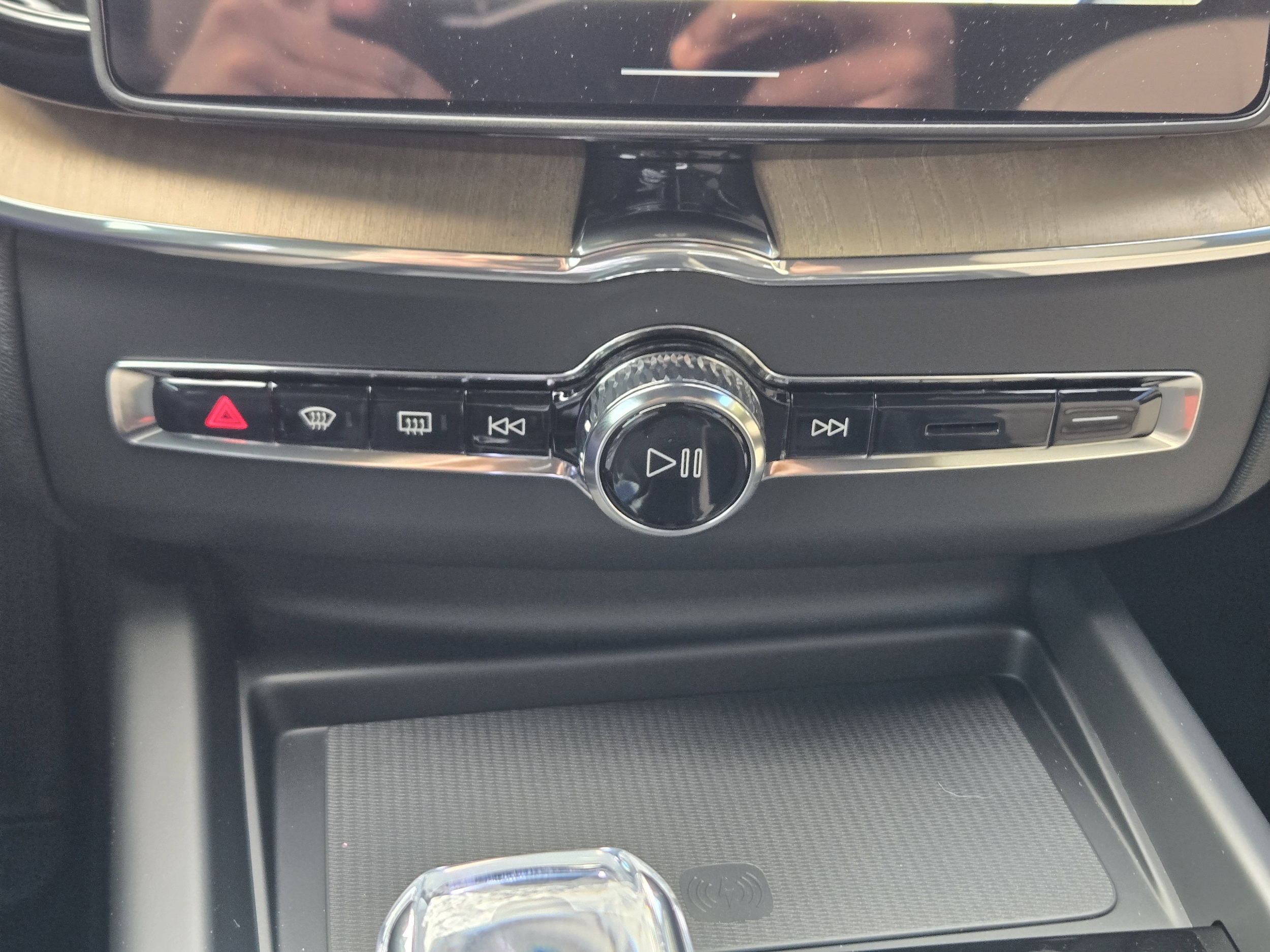 2026 Volvo XC60 Plus - Photo 14