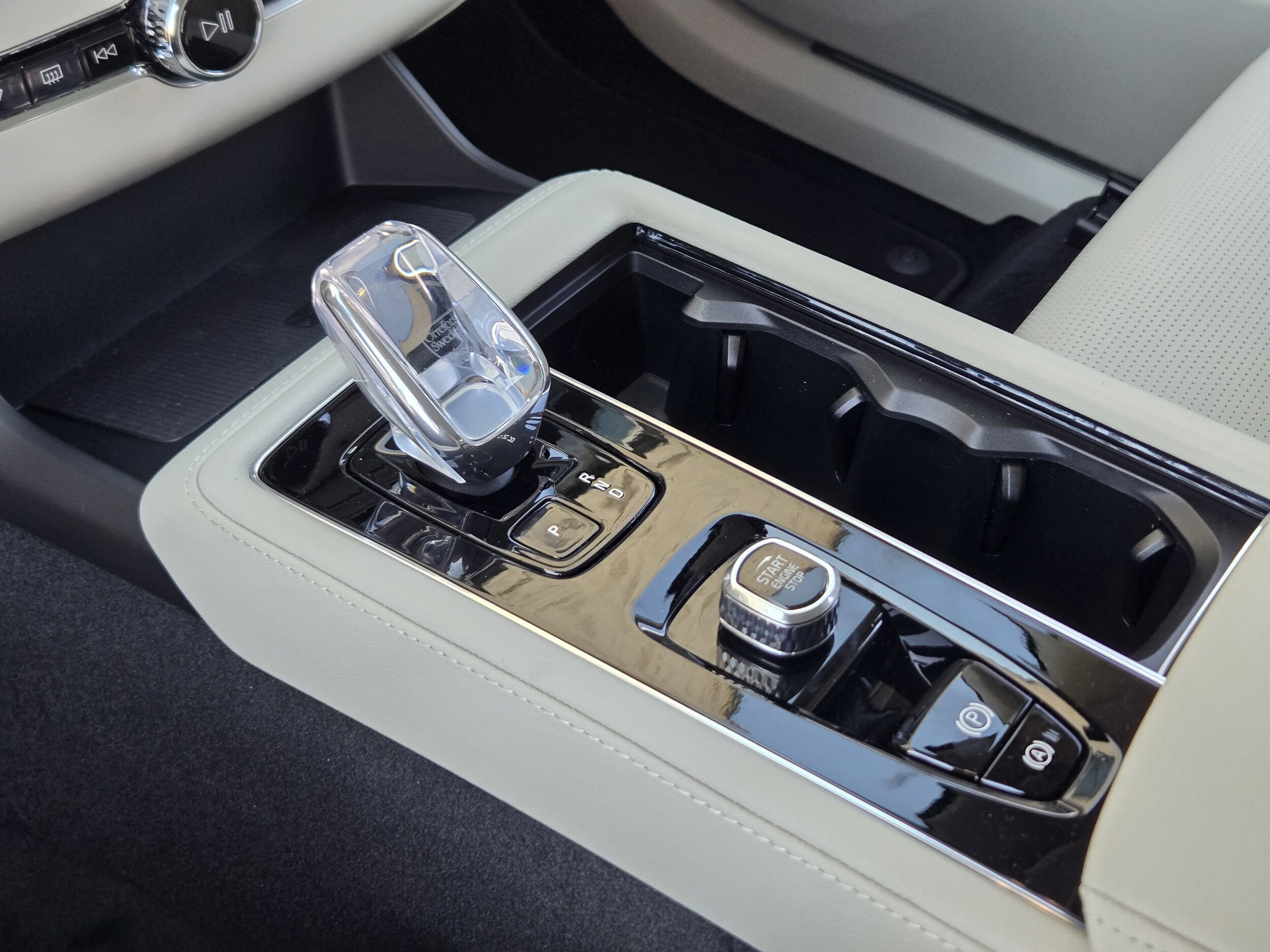 2026 Volvo XC90 Ultra - Photo 18