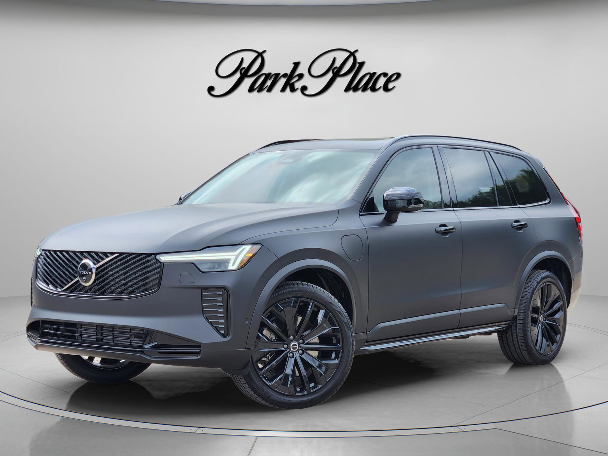 2026 Volvo XC90 T8 Recharge Ultra Dark 4WD's photo