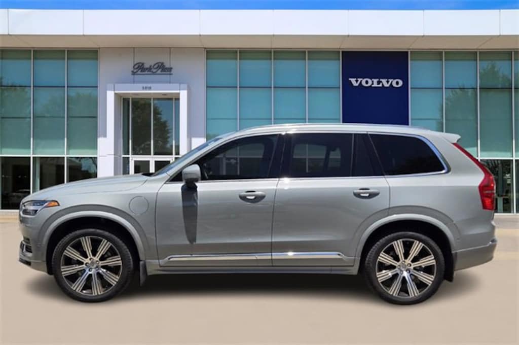 Certified 2025 Volvo XC90 plug-in hybrid T8 Ultra SUV