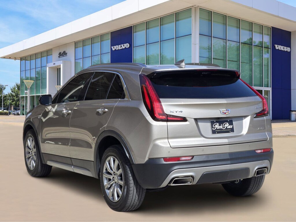 Used 2022 CADILLAC XT4 FWD Premium Luxury SUV