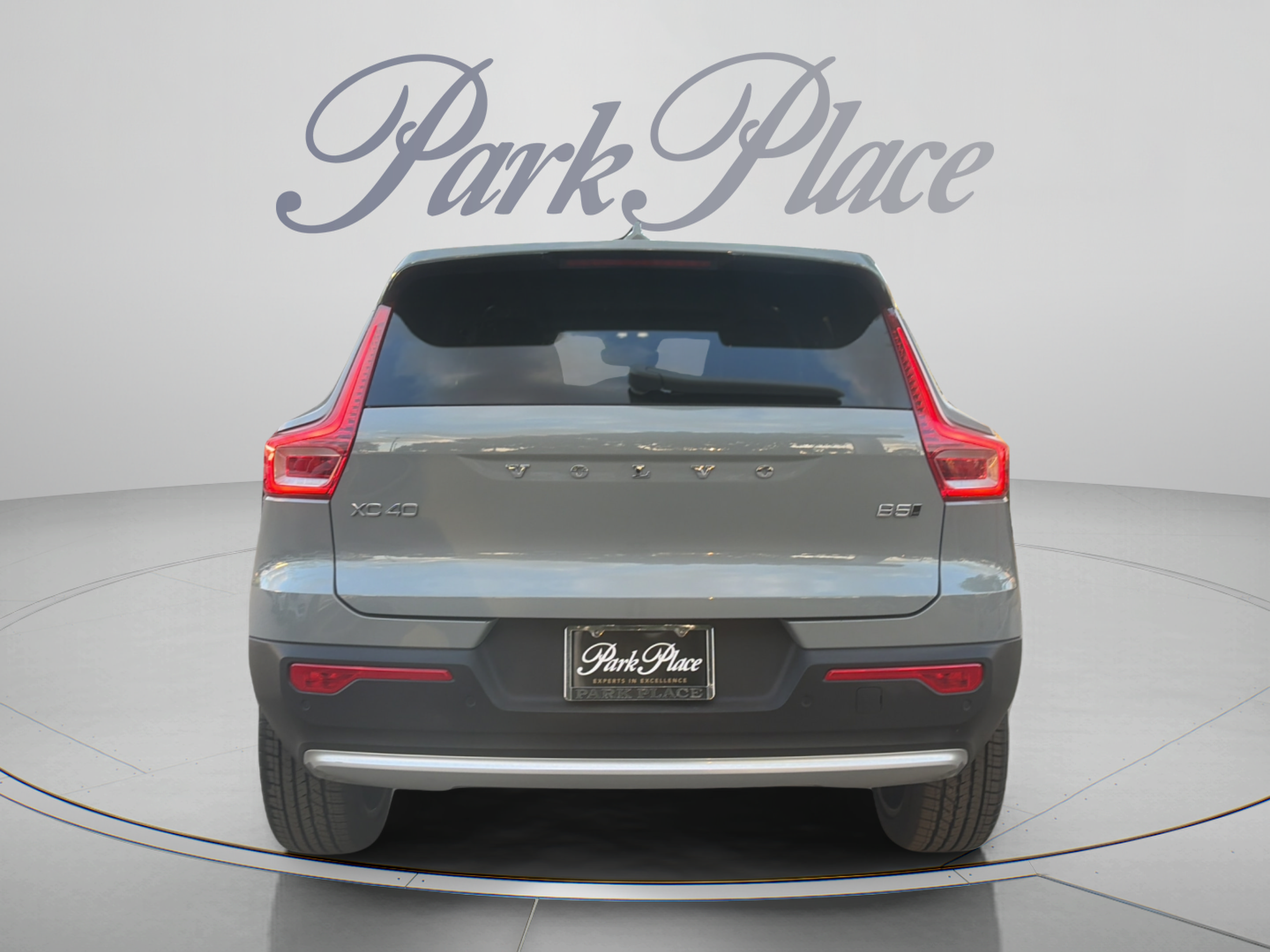Used 2024 Volvo XC40 B5 Plus Bright Theme SUV