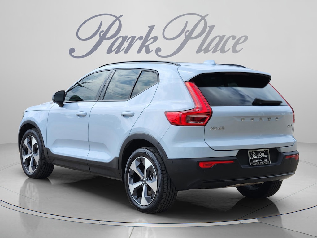 Used 2026 Volvo XC40 Plus SUV
