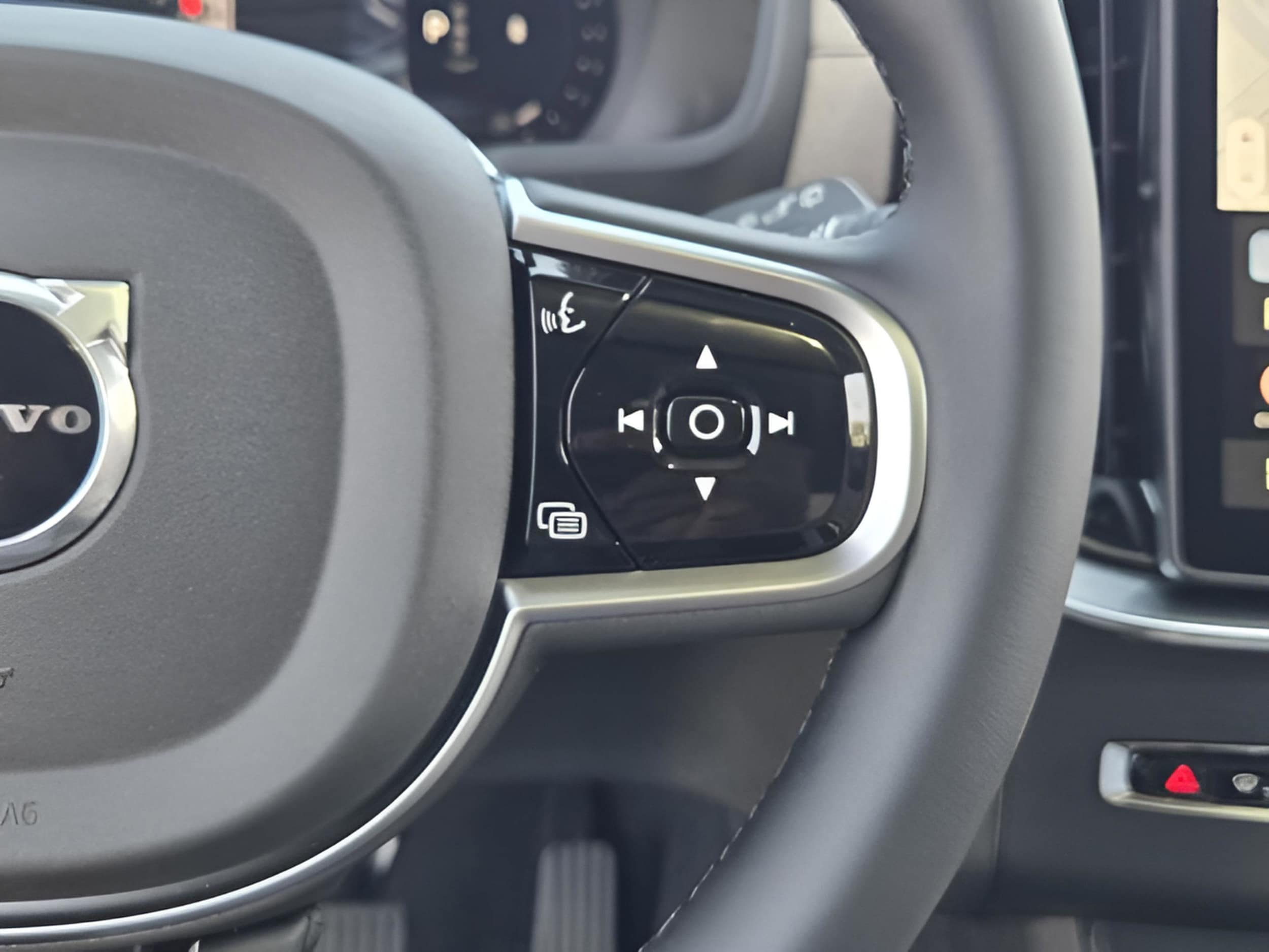 2026 Volvo XC90 Plus - Photo 23