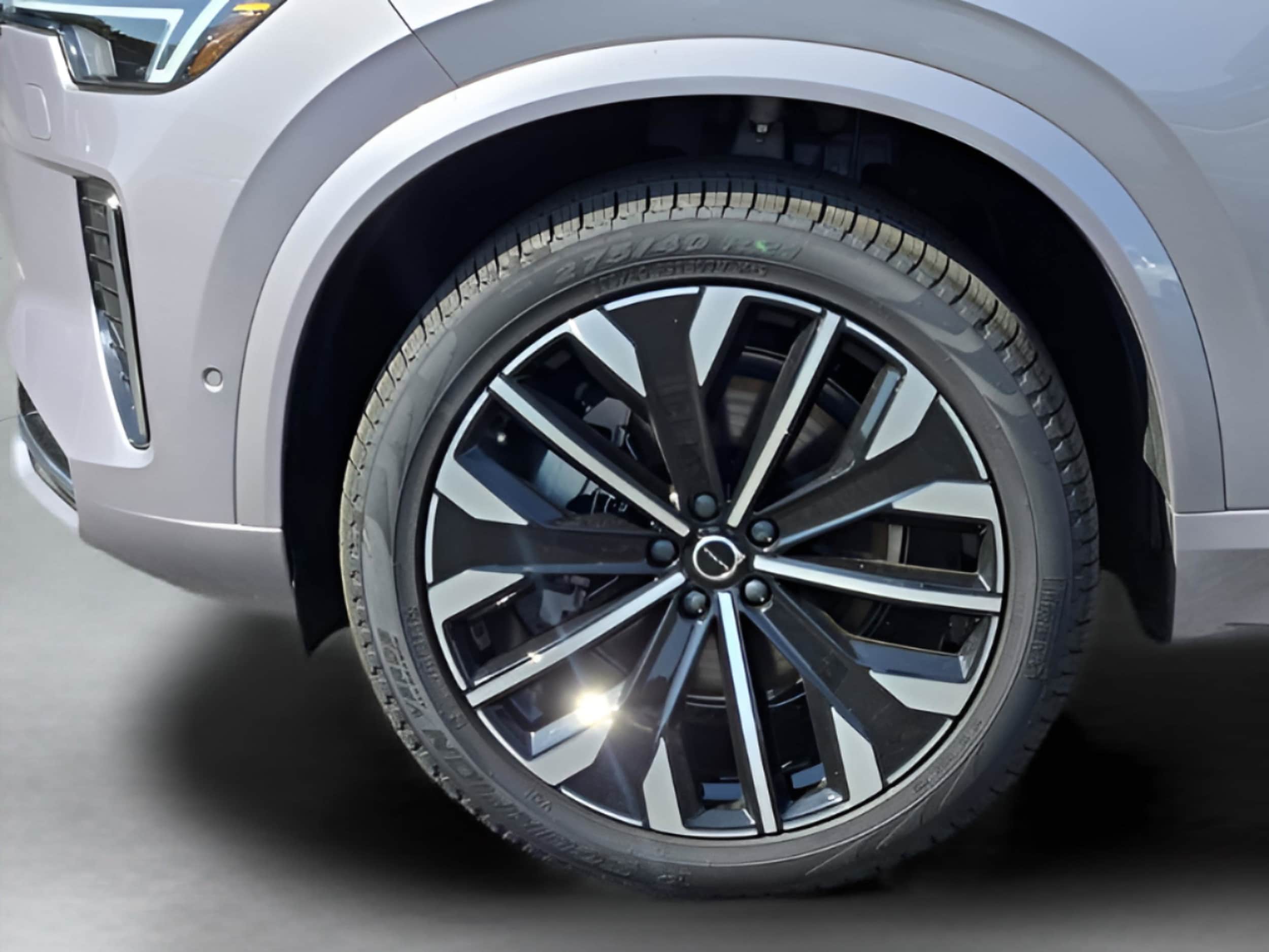 2026 Volvo XC90 Plus - Photo 29