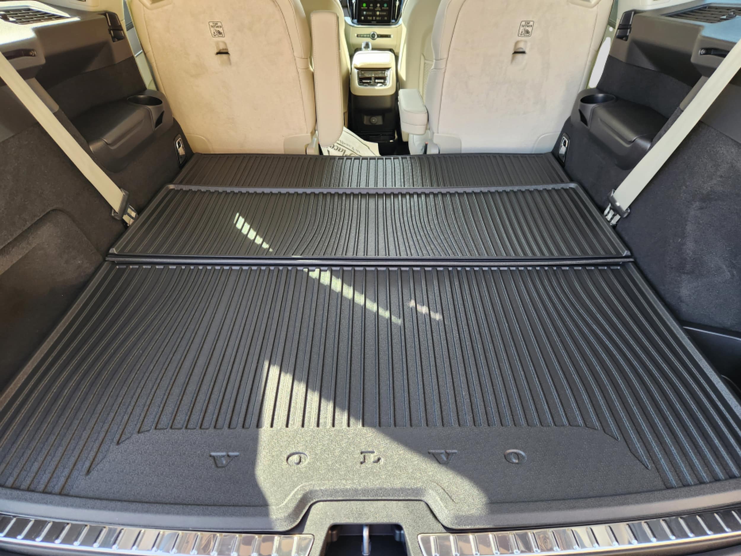 2026 Volvo XC90 Ultra - Photo 32