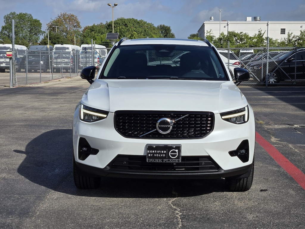 Certified 2023 Volvo XC40 B4 Plus Dark Theme SUV