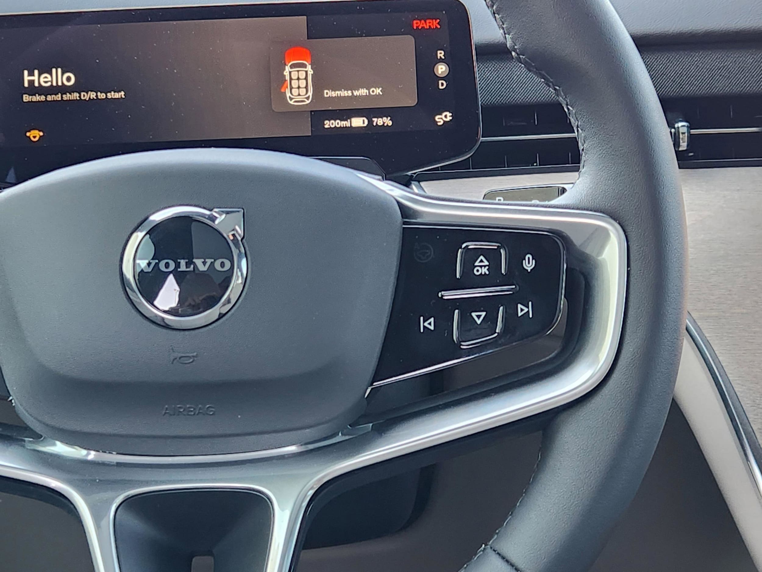 2025 Volvo EX90 Ultra - Photo 25