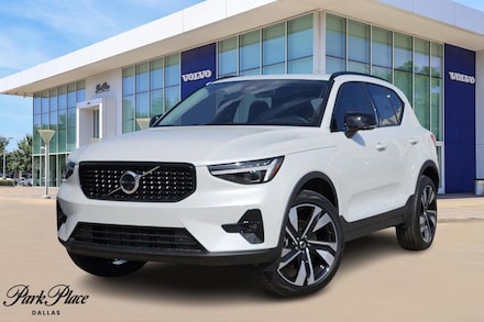 2025 Volvo XC40 Plus Dark Theme SUV 2025 Volvo XC40 Plus Dark Theme SUV