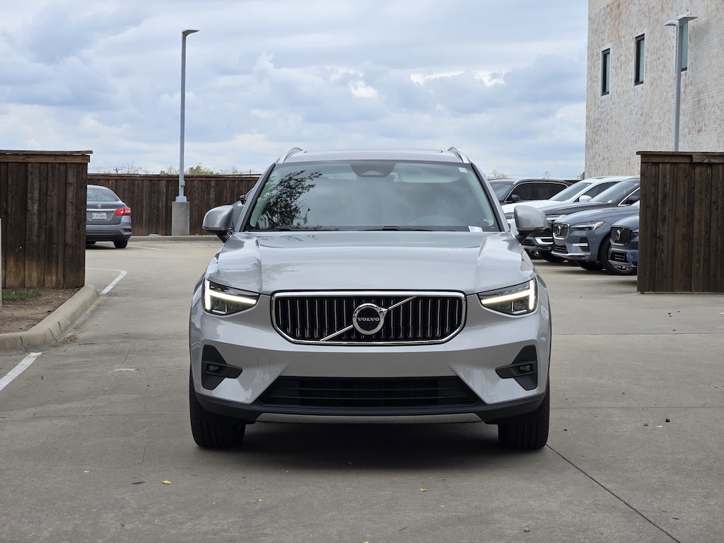 Used 2023 Volvo XC40 B5 Plus Bright Theme SUV