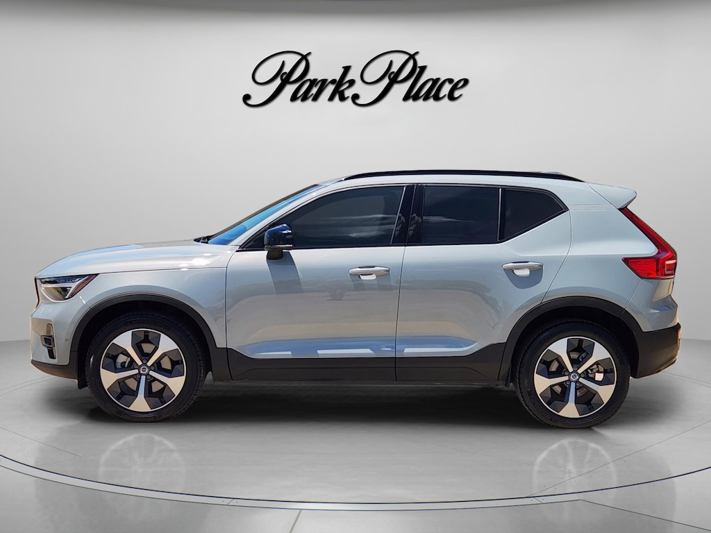 Certified 2026 Volvo XC40 B5 Plus SUV