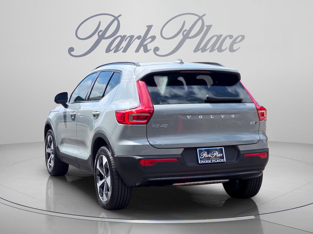 New 2026 Volvo XC40 B5 Plus SUV