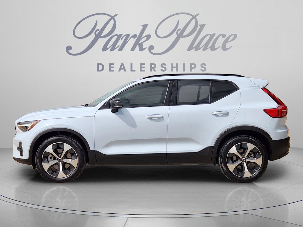 Used 2026 Volvo XC40 Plus SUV
