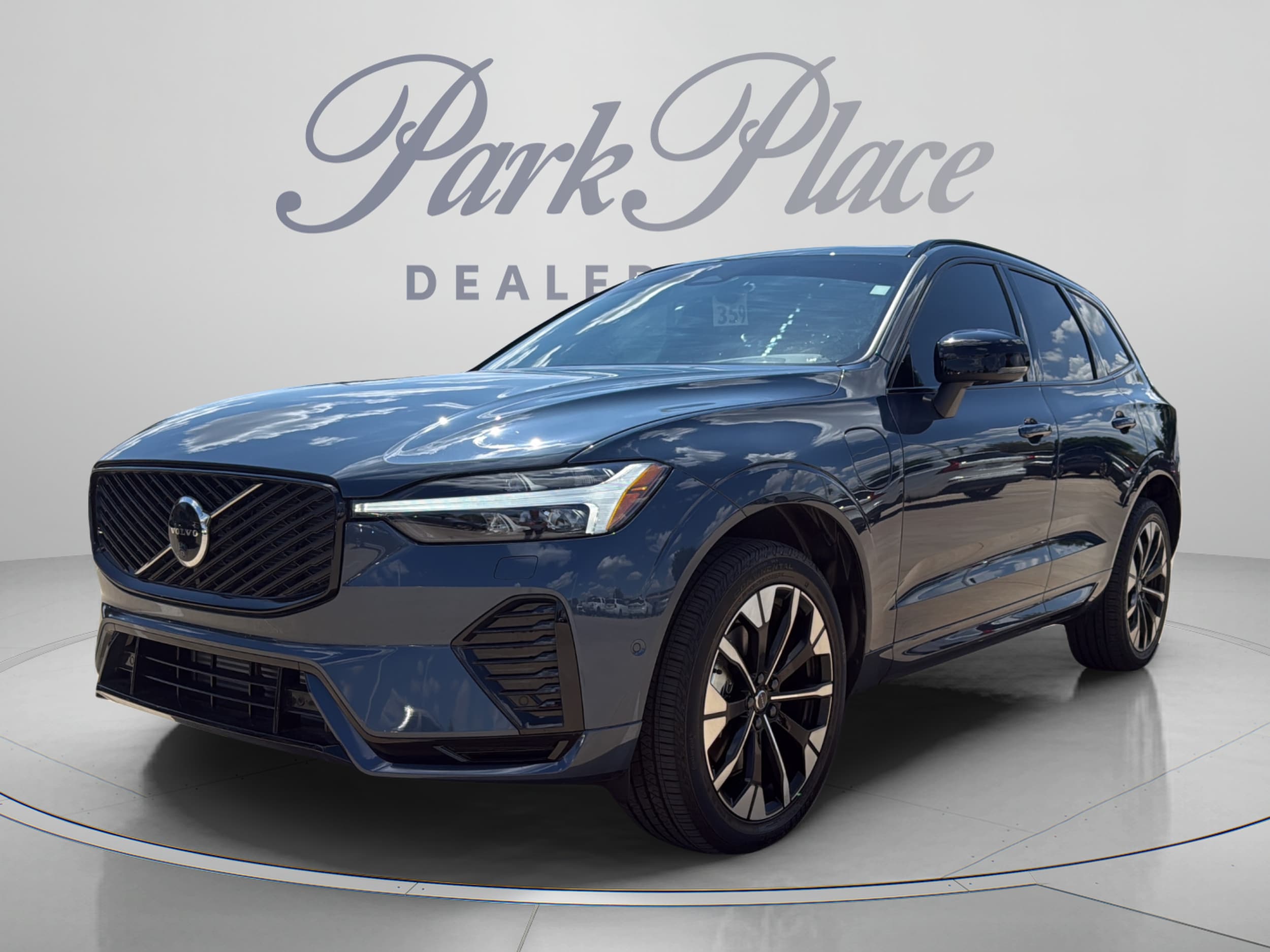 2026 Volvo XC60 Plug-In Hybrid