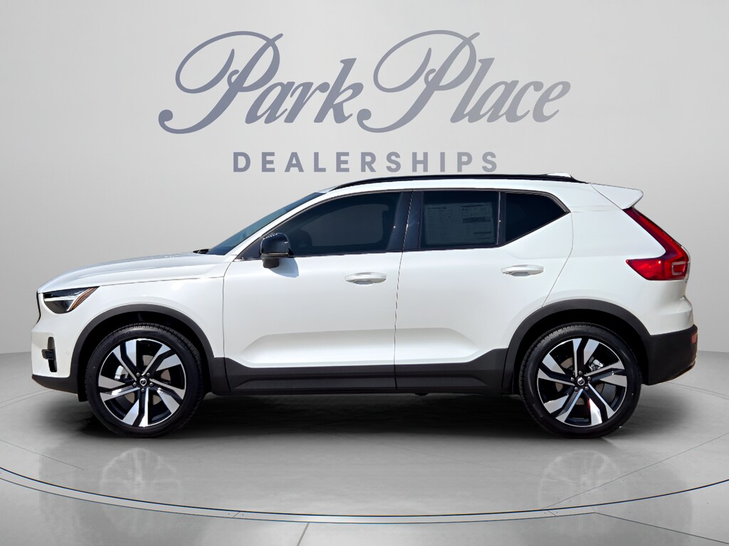 New 2026 Volvo XC40 B5 Plus SUV