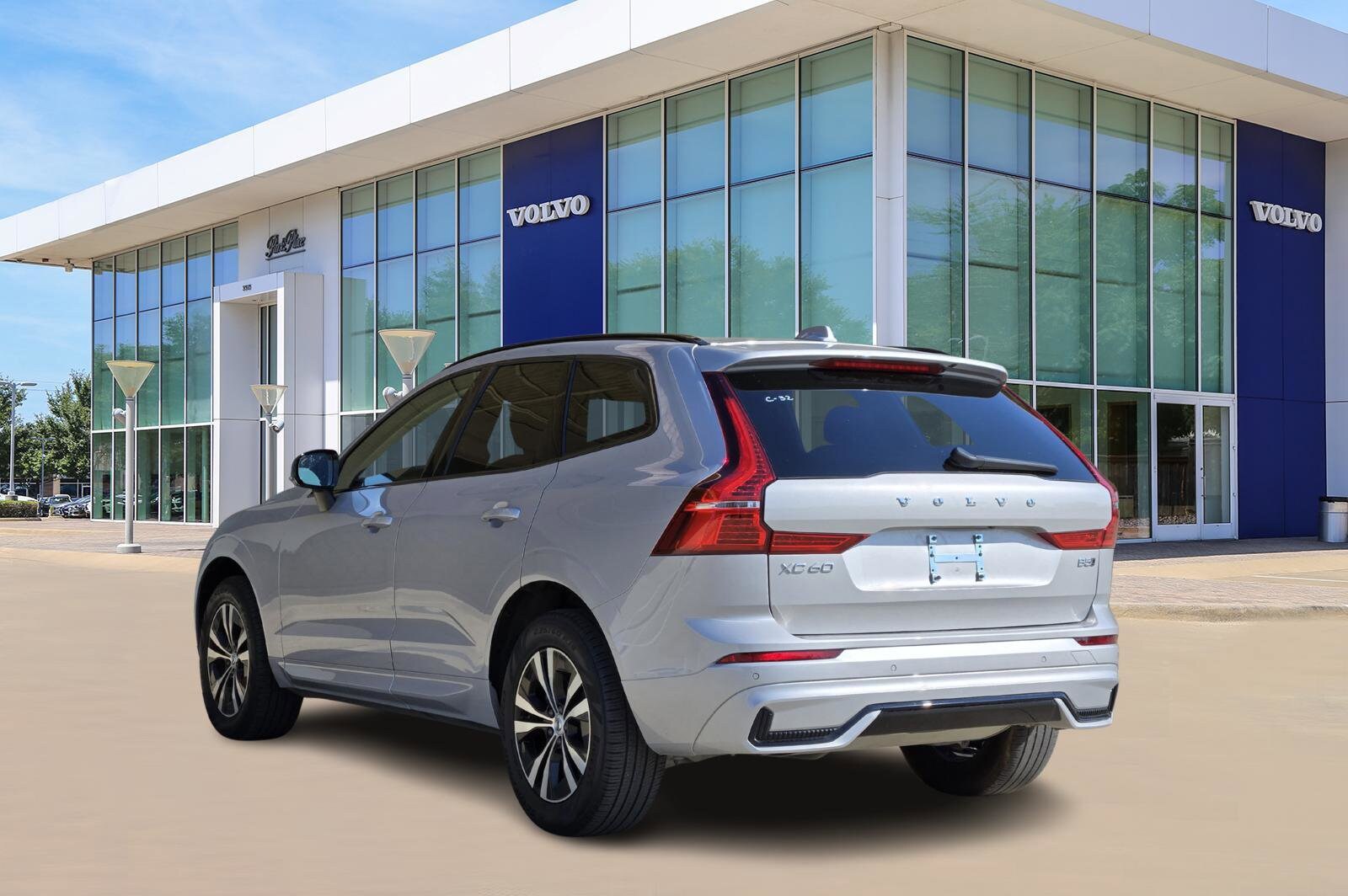 2024 Volvo XC60 B5 Core photo 4