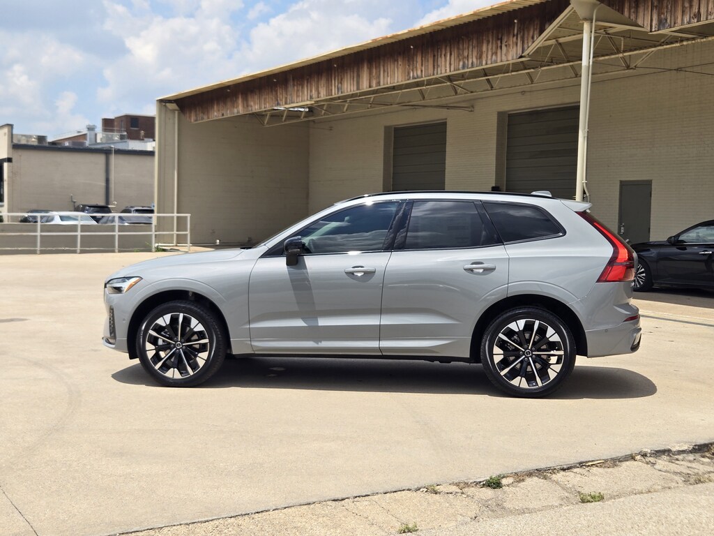 New 2026 Volvo XC60 B5 Plus SUV