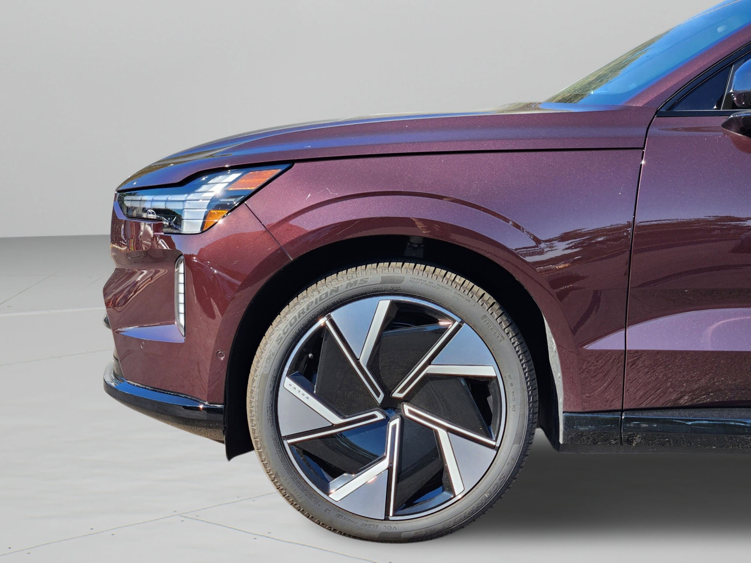 2025 Volvo EX90 Ultra - Photo 30