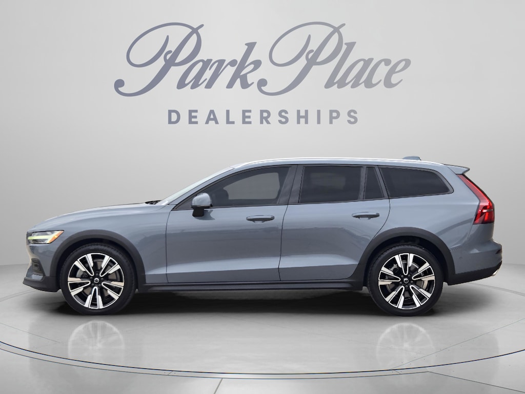 Used 2022 Volvo V60 Cross Country T5 Wagon
