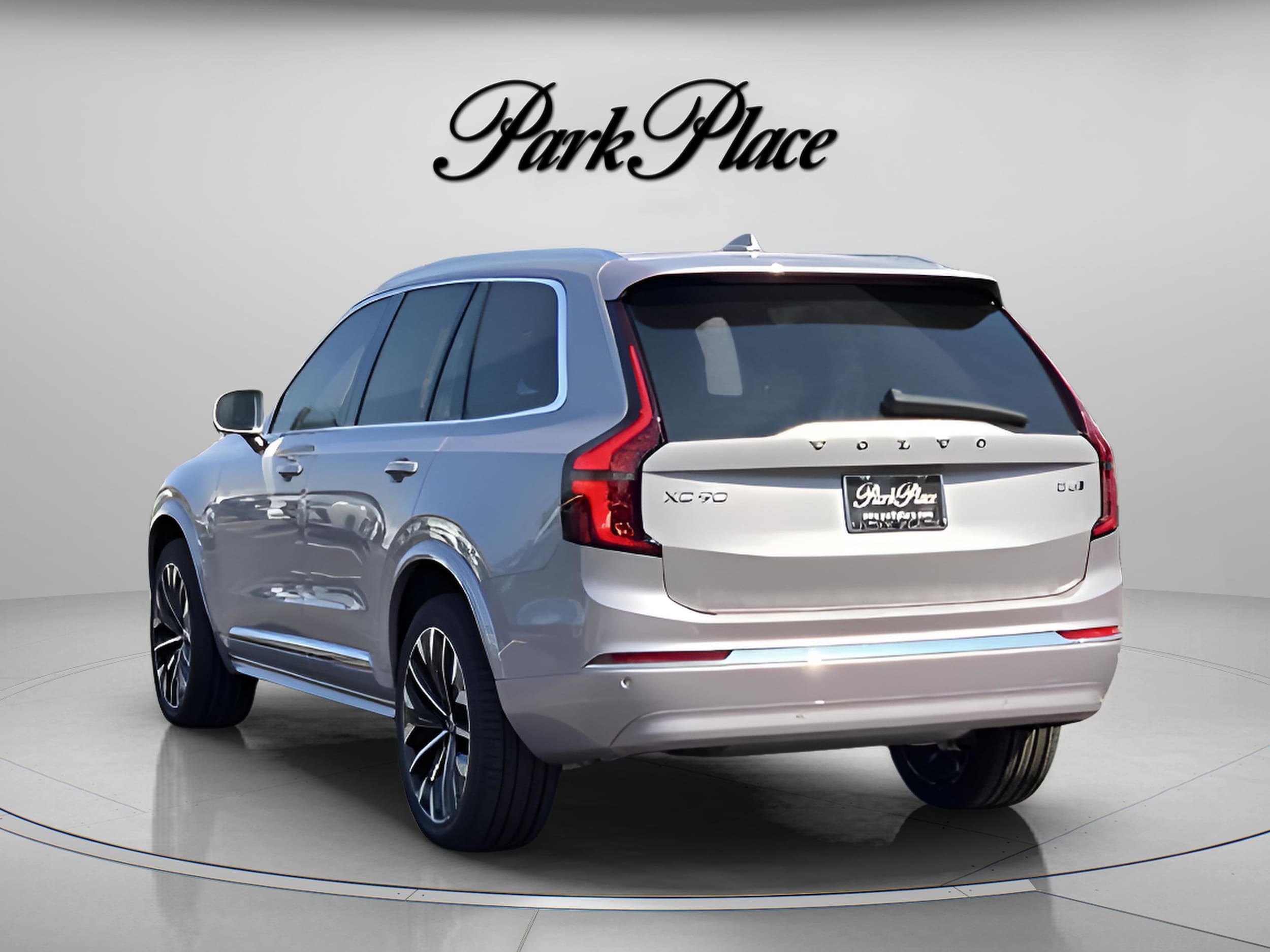2026 Volvo XC90 Plus - Photo 3