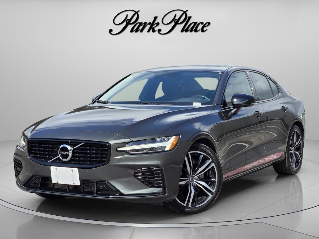 Certified 2022 Volvo S60 Recharge Plug-In Hybrid T8 R-Design Expression Sedan