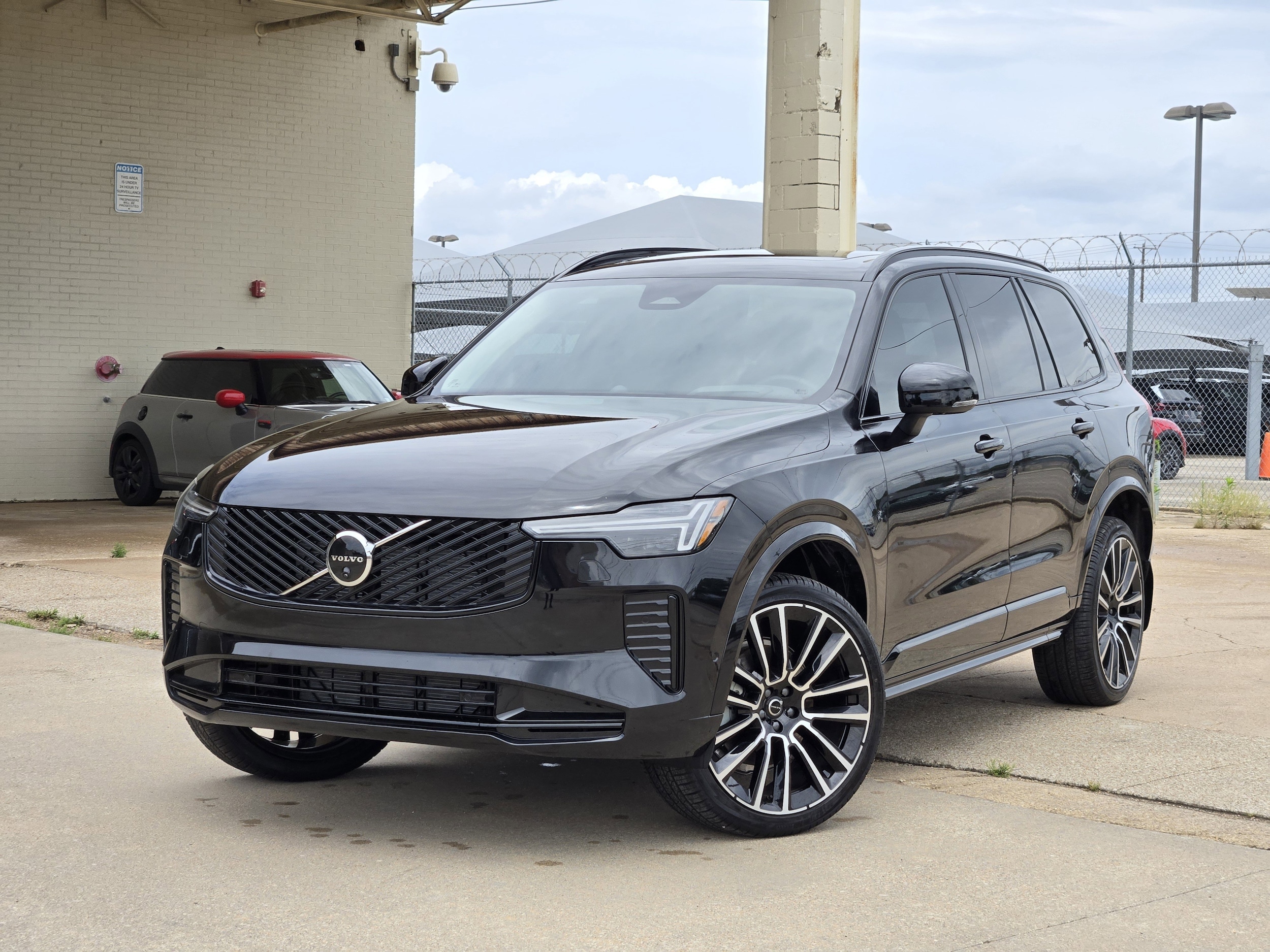 2026 Volvo XC90 B6 Ultra Dark 7-Seater 4WD's photo