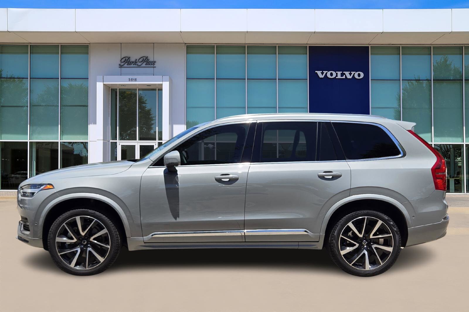 2025 Volvo XC90 Plus photo 3
